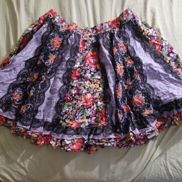 Skirt - Picture 1 of 14